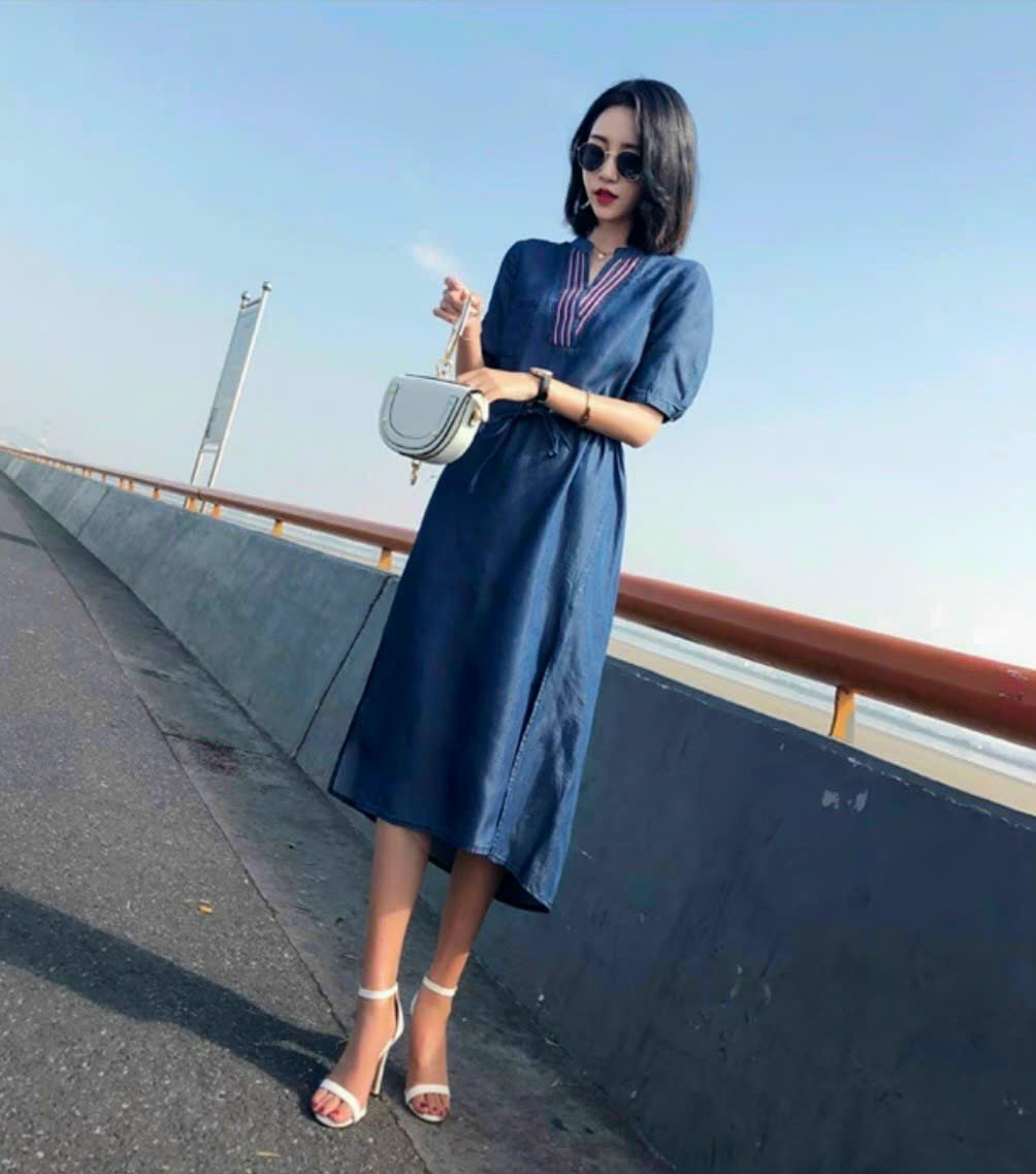 ĐẦM JEAN DENIM DÁNG XÒE CỔ TRỤ PHỐI VIỀN
